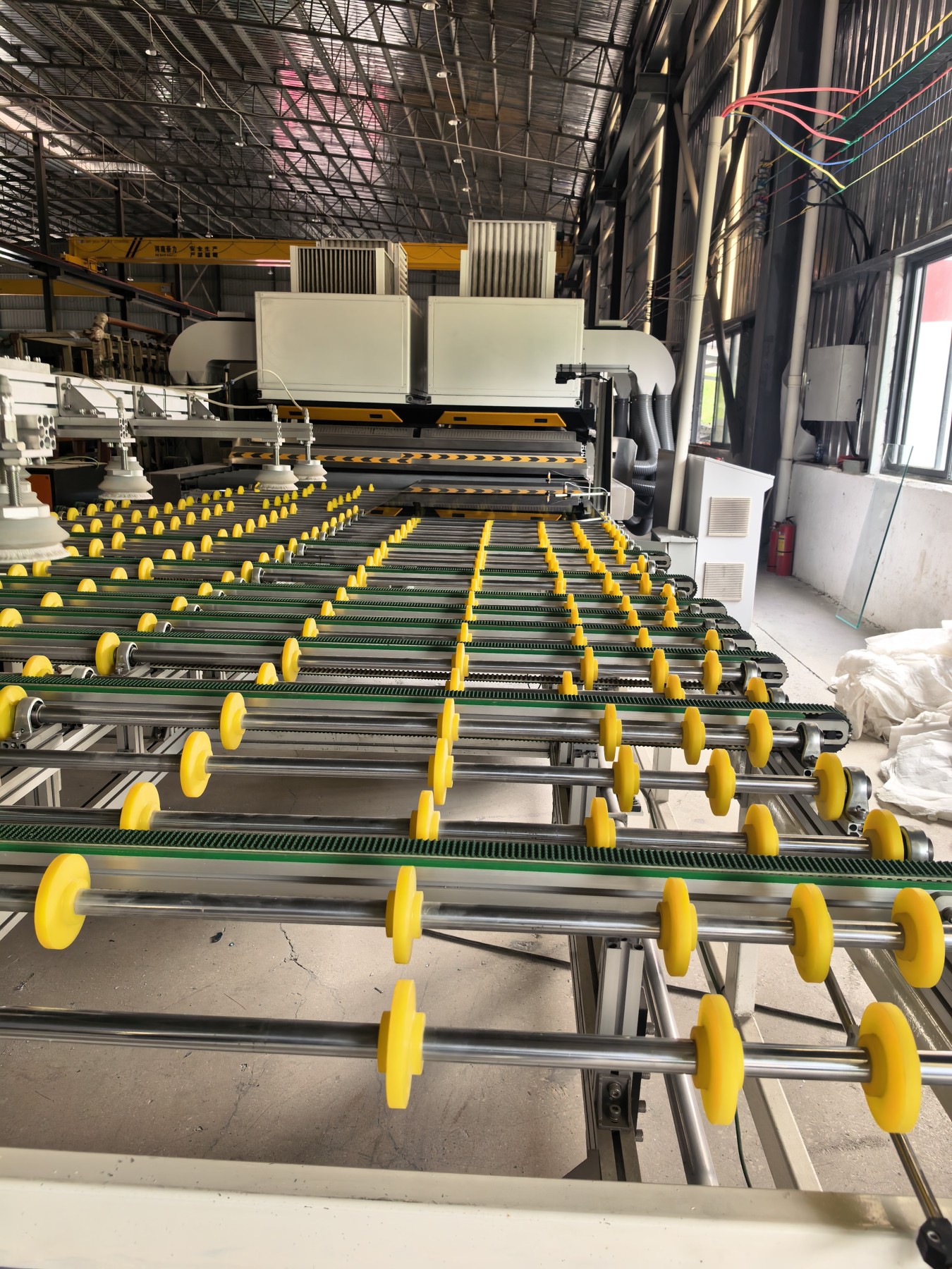 Jinbo Jiaqing factory glass processing equipment and roller conveyor